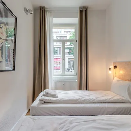 Mooeve Boxi With Patio Apartment Berlin