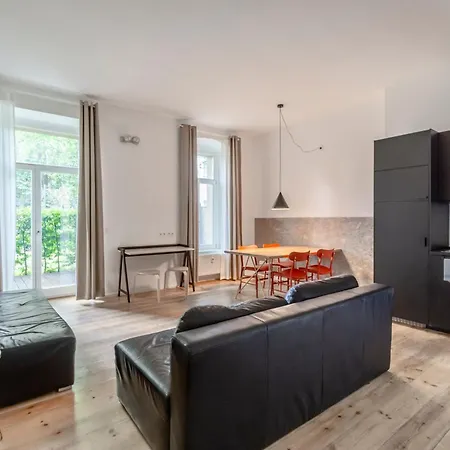 Apartmán Mooeve Boxi With Patio *