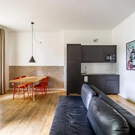 Mooeve Boxi With Patio Appartement Berlijn